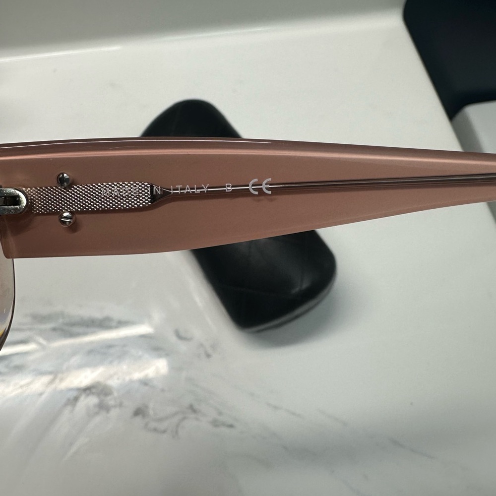 CHANEL Pink and Black Oversized Sunglasses - Picture 6 of 15